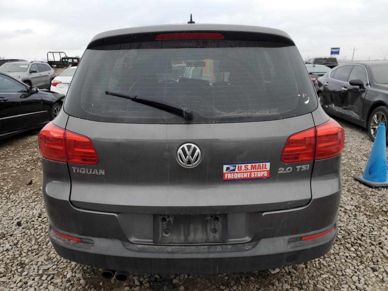 2013 Volkswagen Tiguan S - Image 6