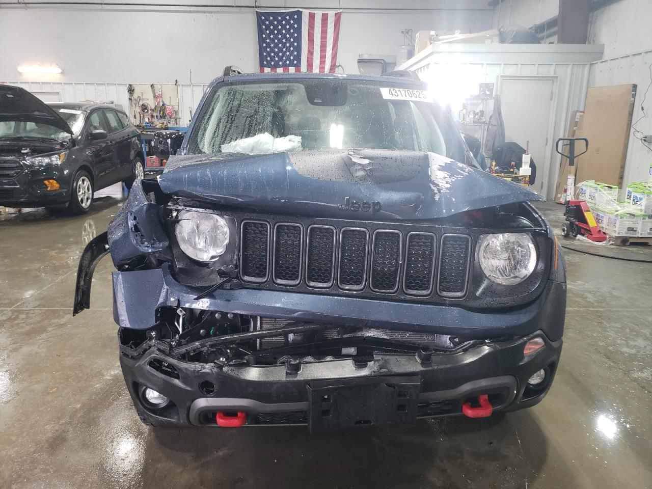 2023 Jeep Renegade Trailhawk - Image 5