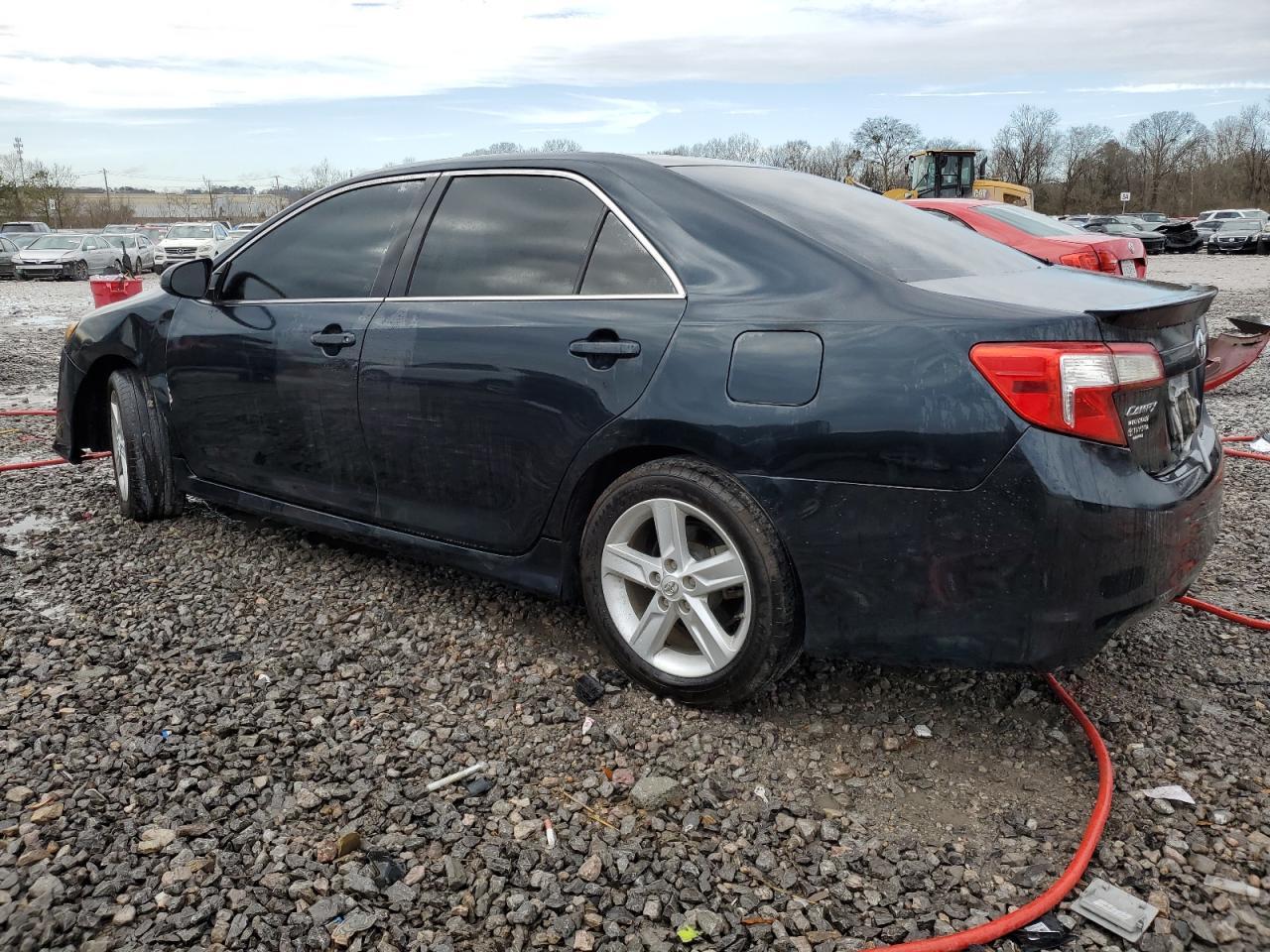 2014 Toyota Camry Se - Image 2