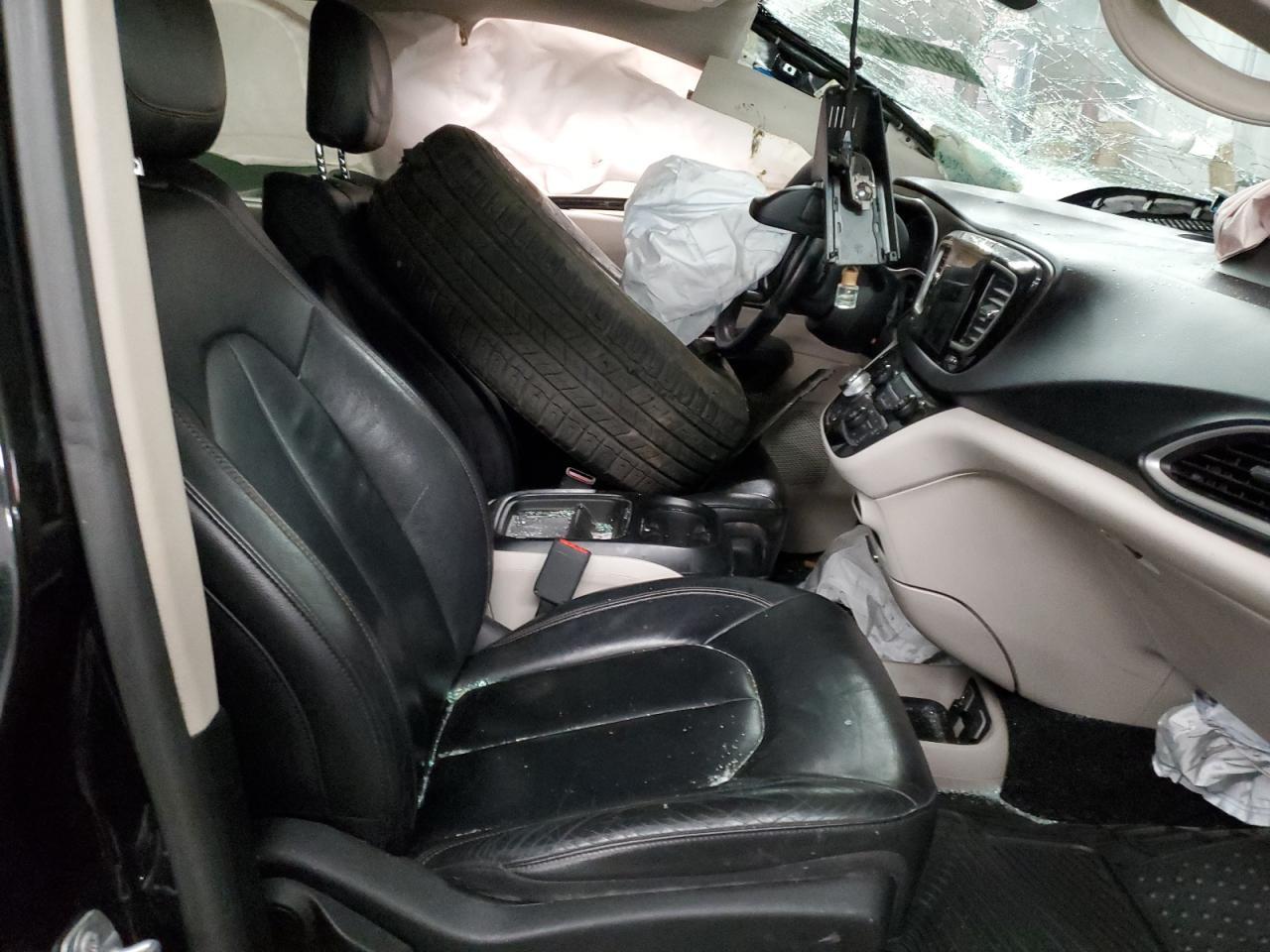 2017 Chrysler Pacifica Touring L - Фото 7