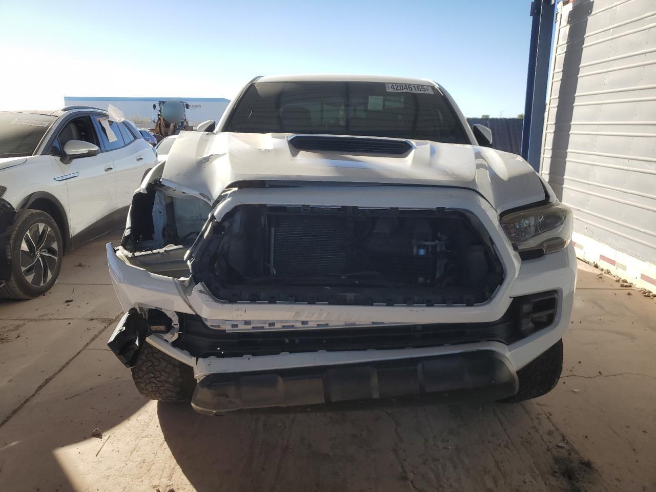 2017 Toyota Tacoma Double Cab - Image 5