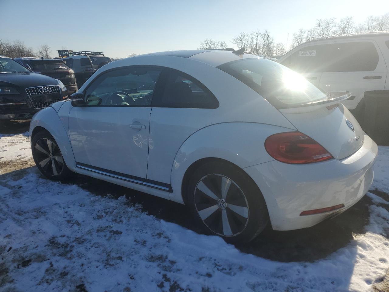 2013 Volkswagen Beetle Turbo - Фото 2