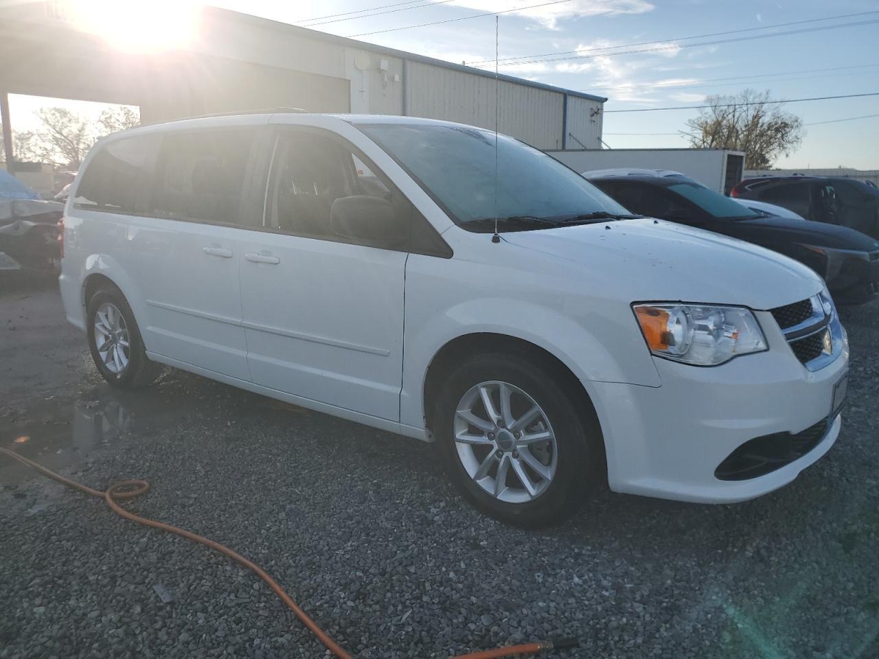 2016 Dodge Grand Caravan Se - Image 4