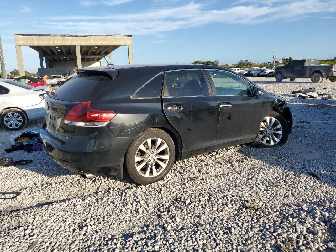 2015 Toyota Venza Le - Фото 3
