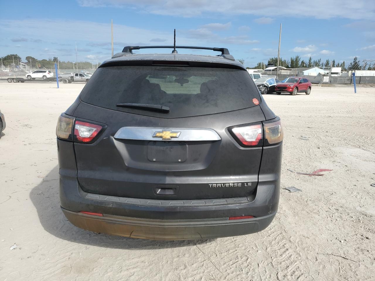 2014 Chevrolet Traverse Ls - Image 6