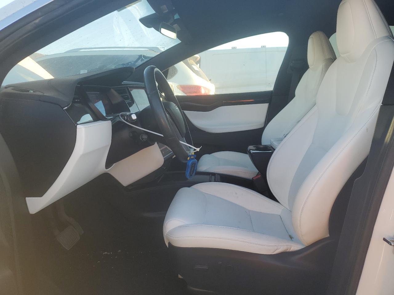 2020 Tesla Model X - Image 7