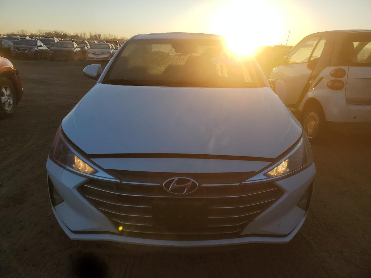 2020 Hyundai Elantra Sel - Фото 5