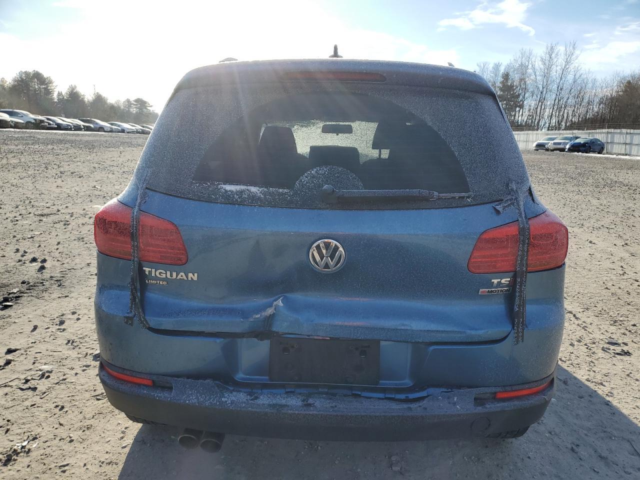 2017 Volkswagen Tiguan S - Image 6