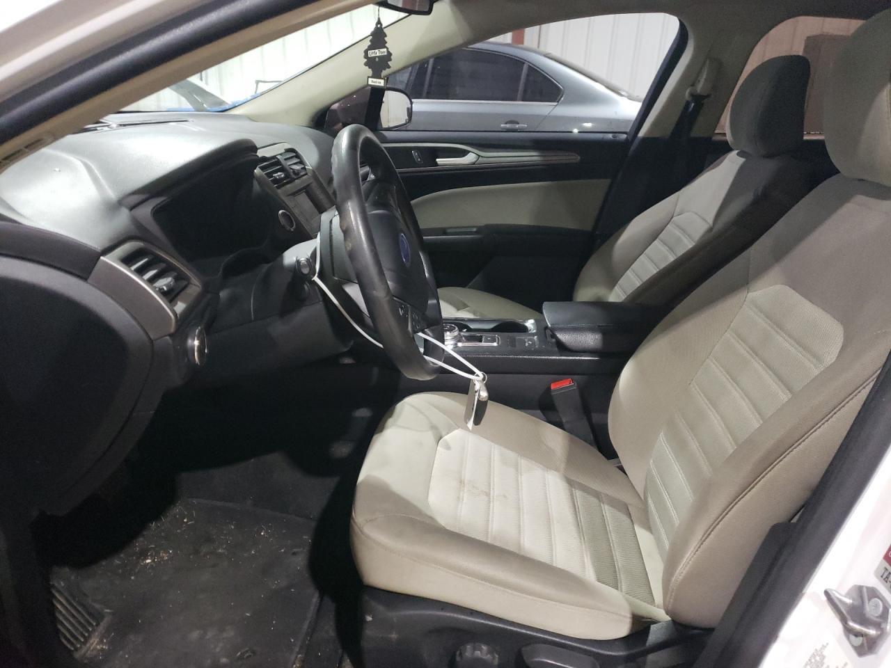 2020 Ford Fusion S - Фото 7