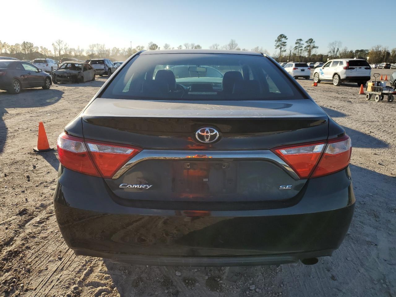 2015 Toyota Camry Le - Image 6