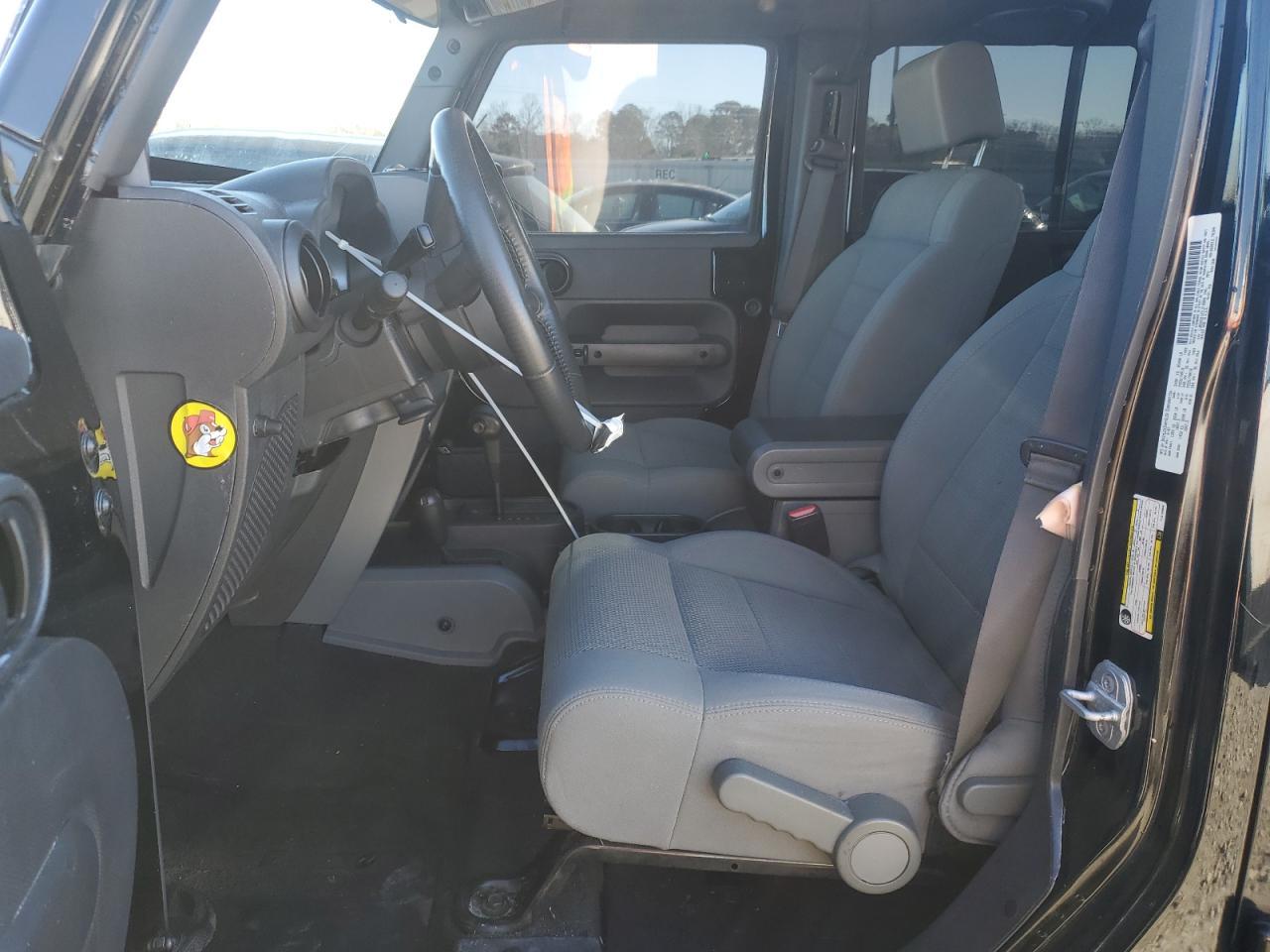 2007 Jeep Wrangler Sahara - Image 7