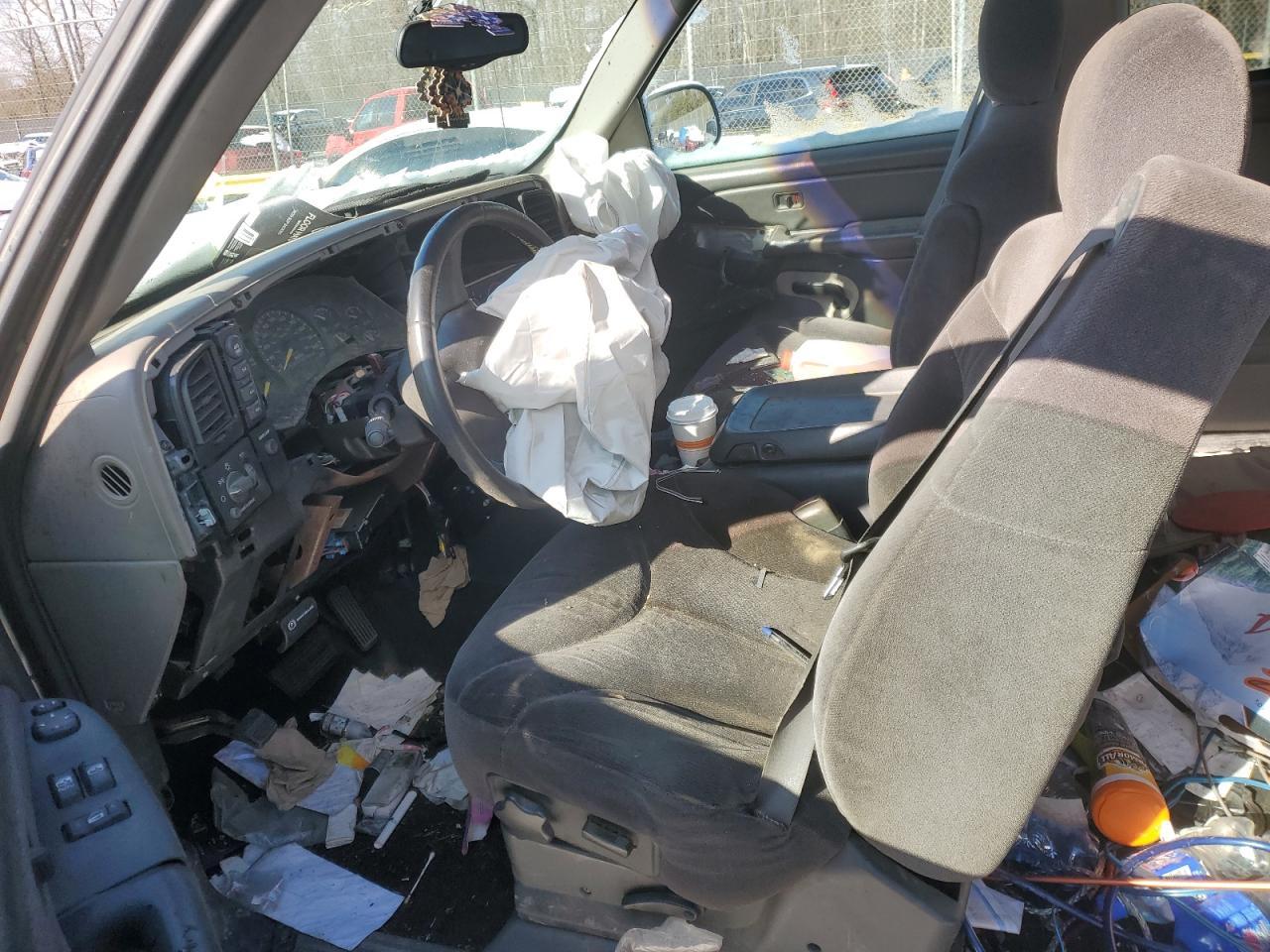 2000 Chevrolet Silverado K2500 - Image 7