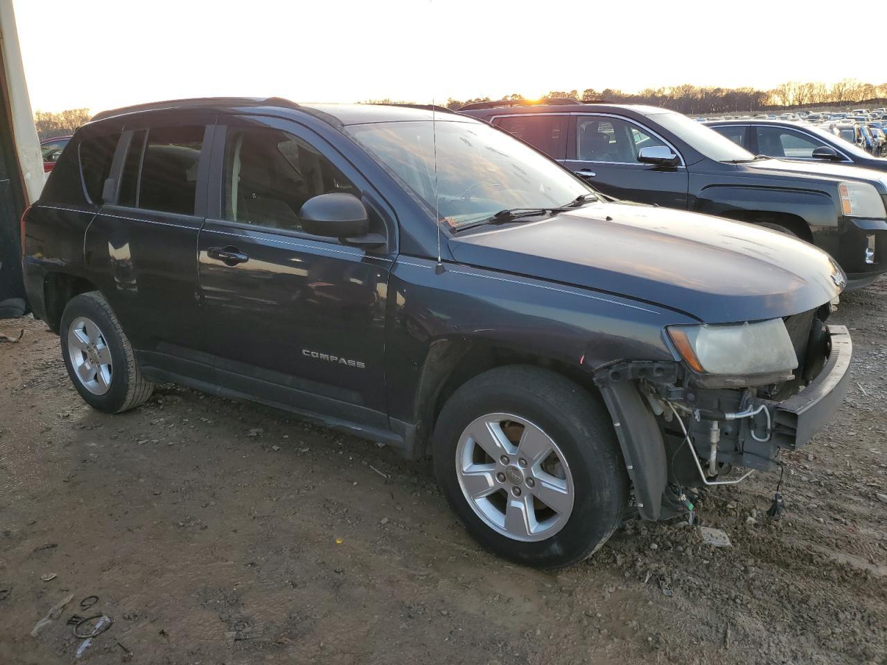 2014 Jeep Compass Sport - Image 4