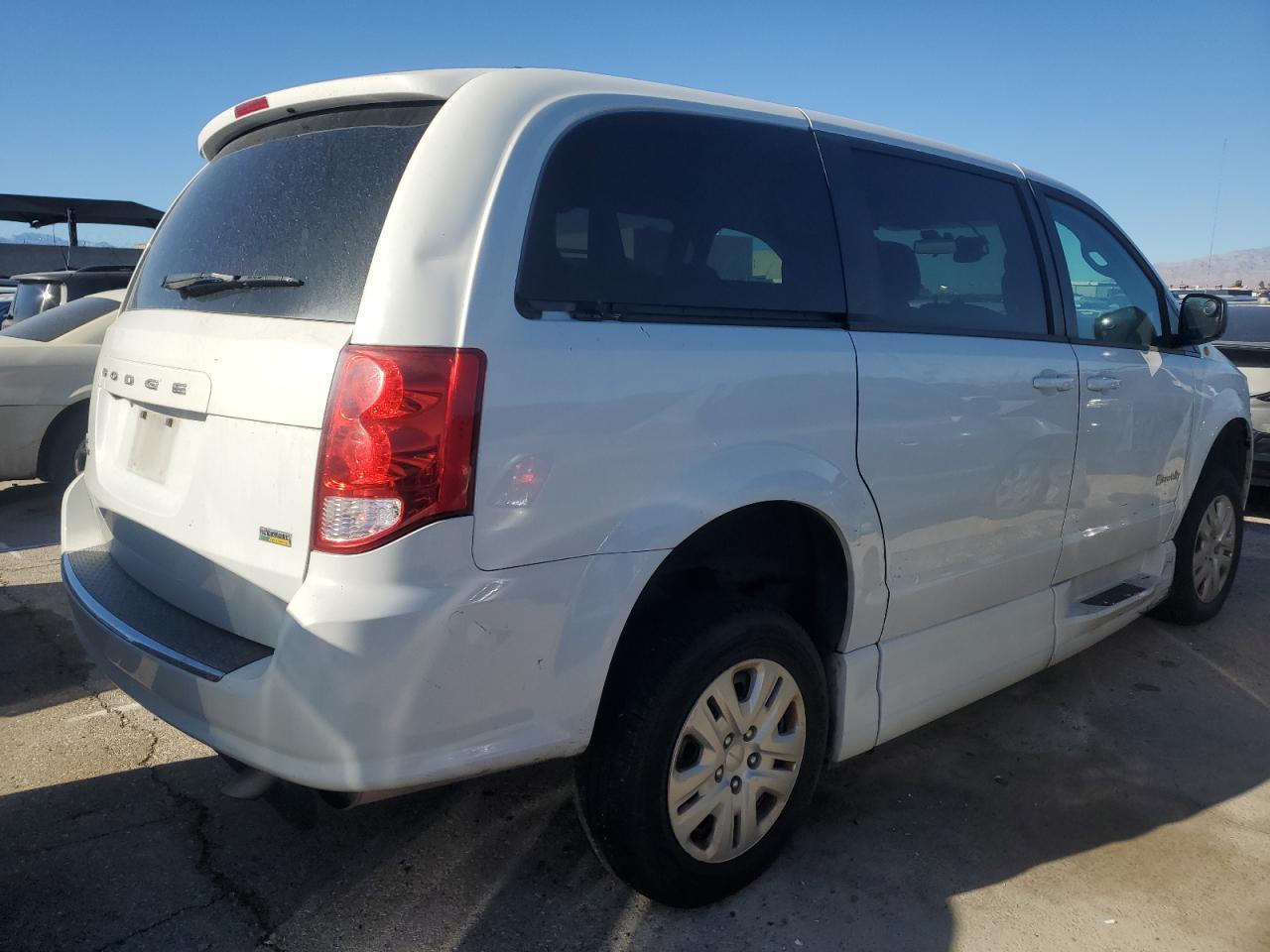 2018 Dodge Grand Caravan Se - Image 3