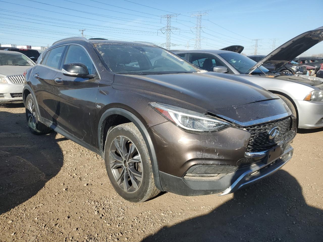 2017 Infiniti Qx30 Base - Image 4