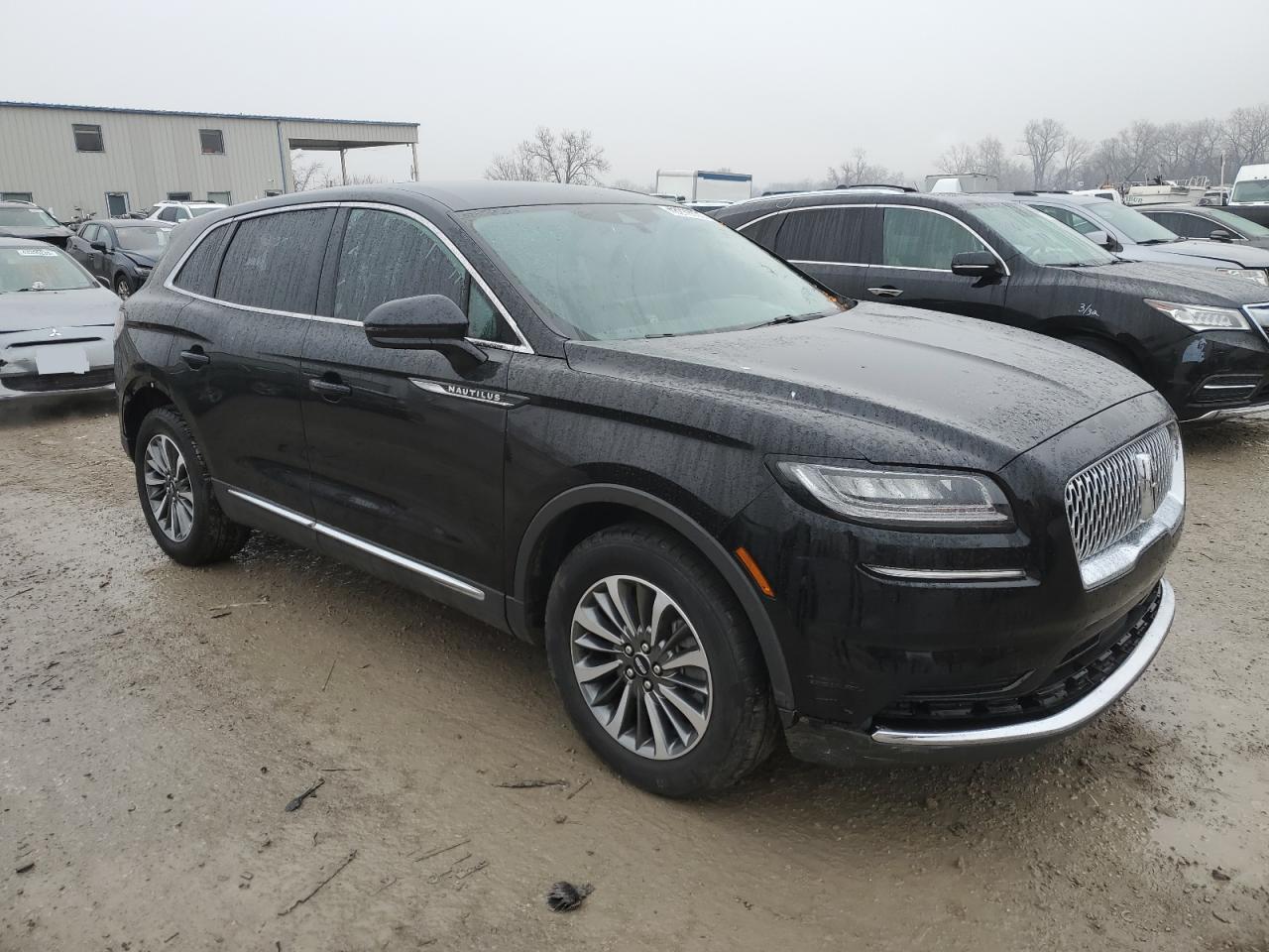 2022 Lincoln Nautilus - Image 4