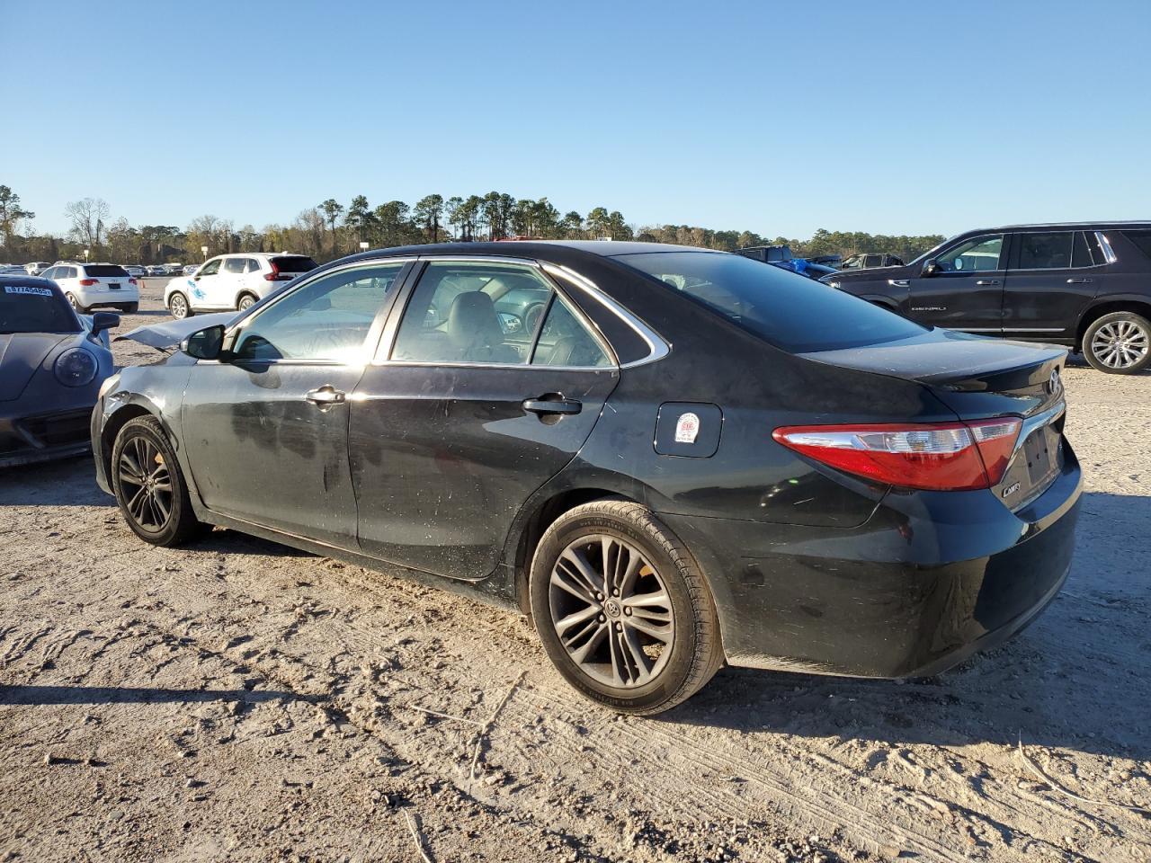 2015 Toyota Camry Le - Image 2