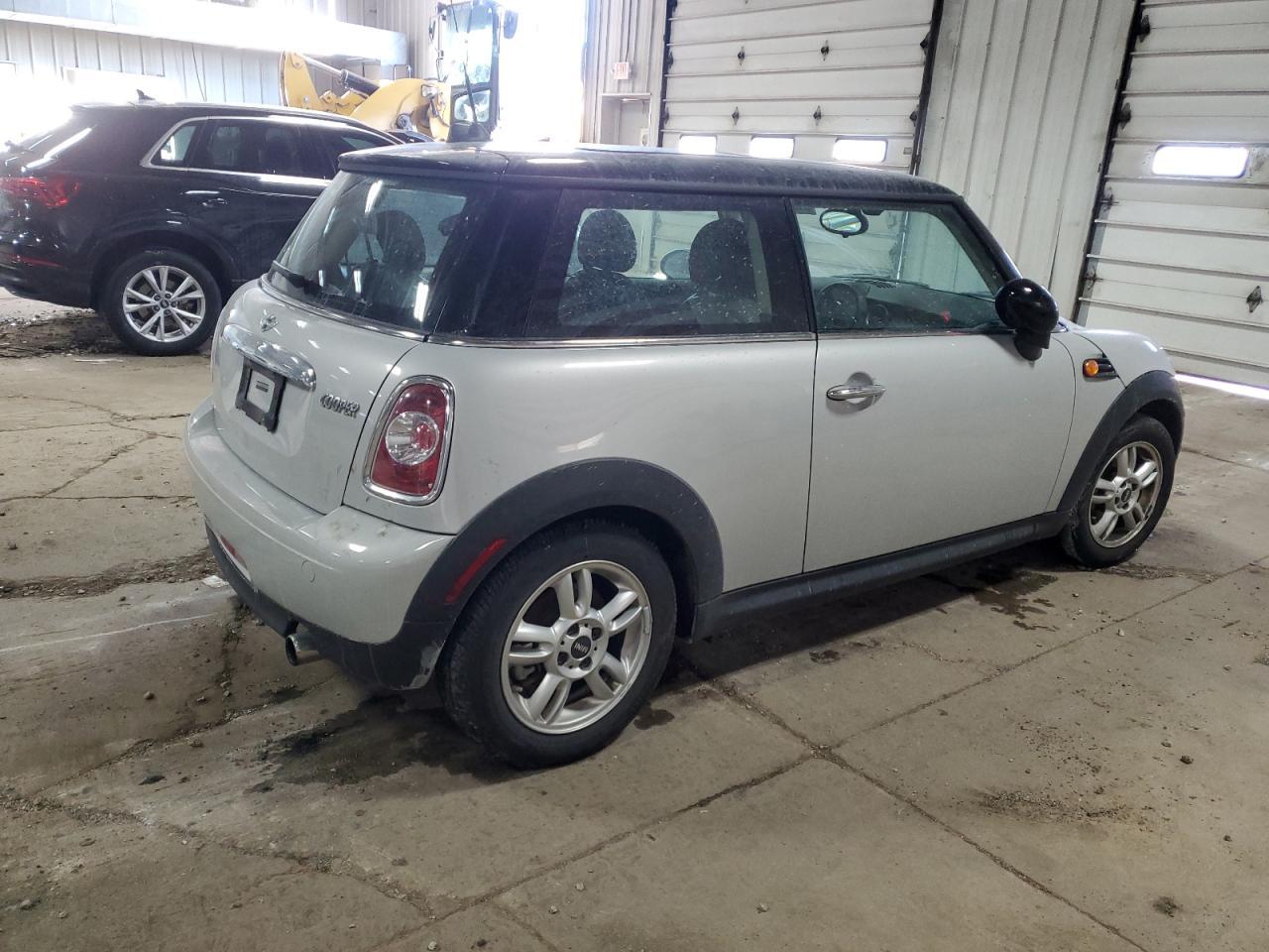 2013 Mini Cooper - Image 3