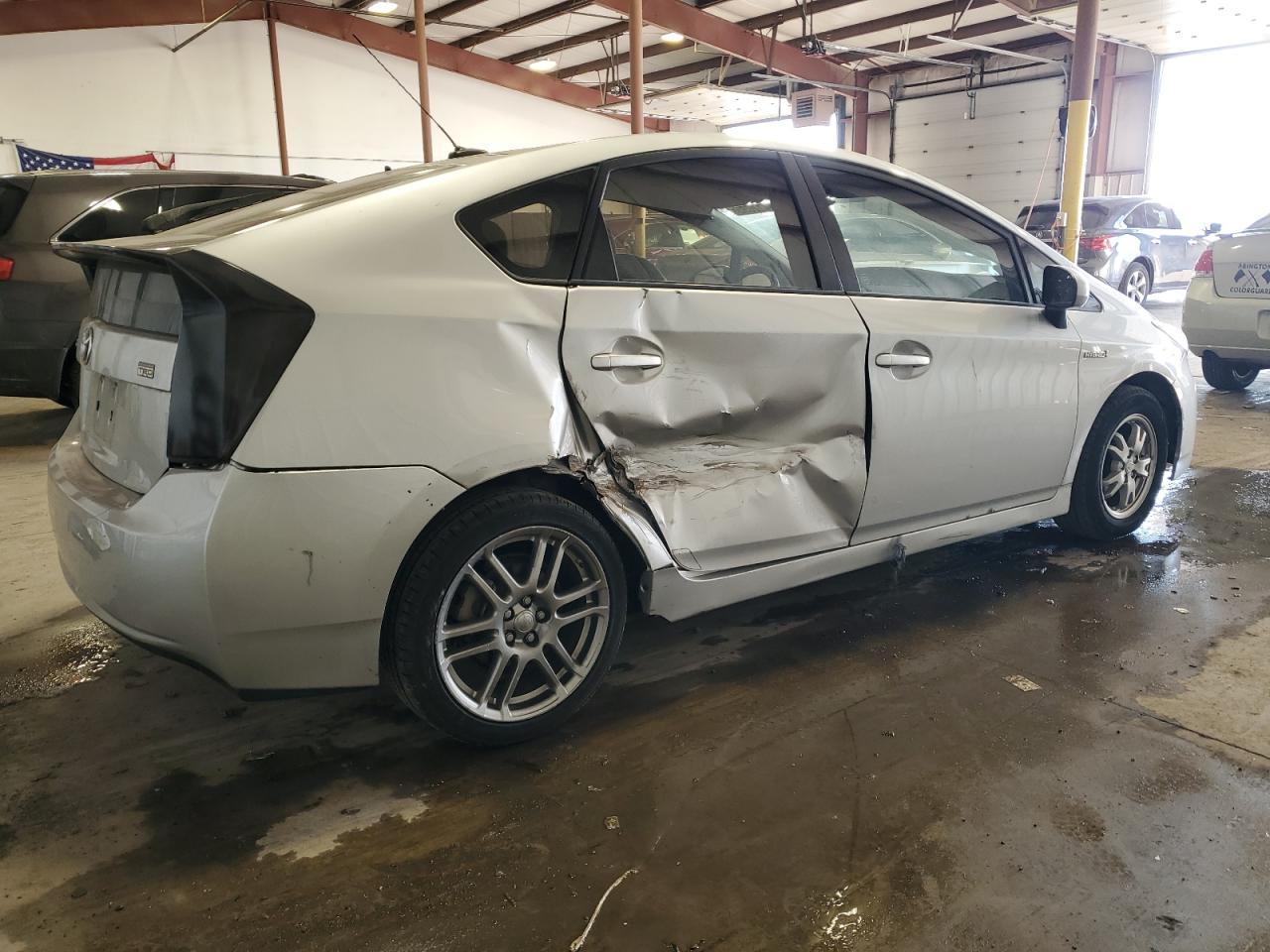 2011 Toyota Prius - Image 3