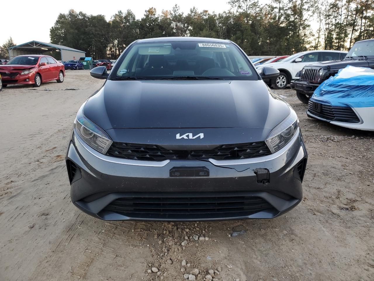 2022 Kia Forte Fe - Фото 5