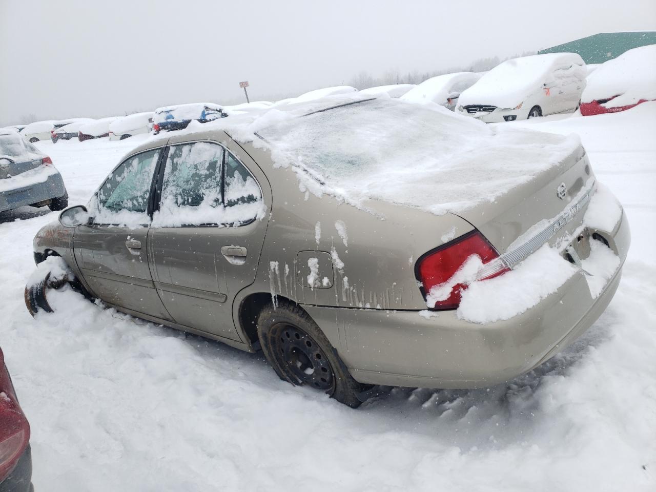 2000 Nissan Altima Xe - Фото 2