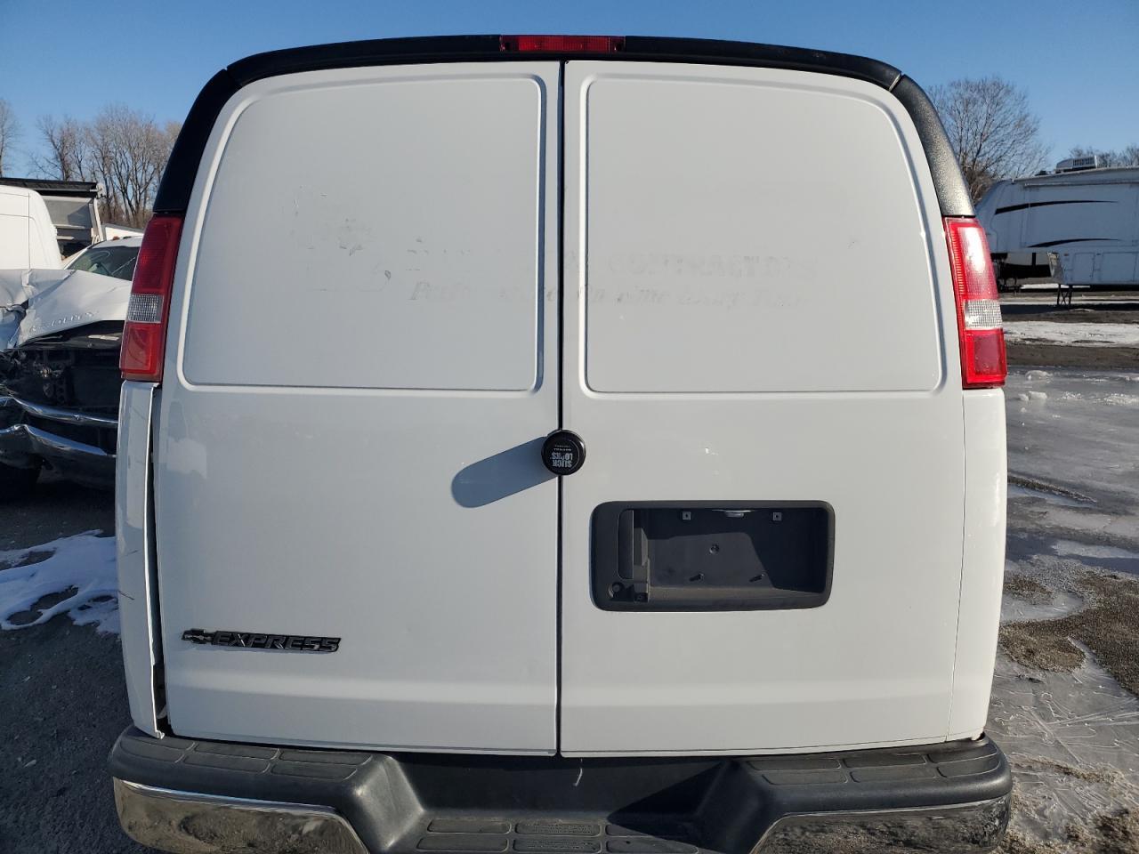 2019 Chevrolet Express G3500 - Image 6