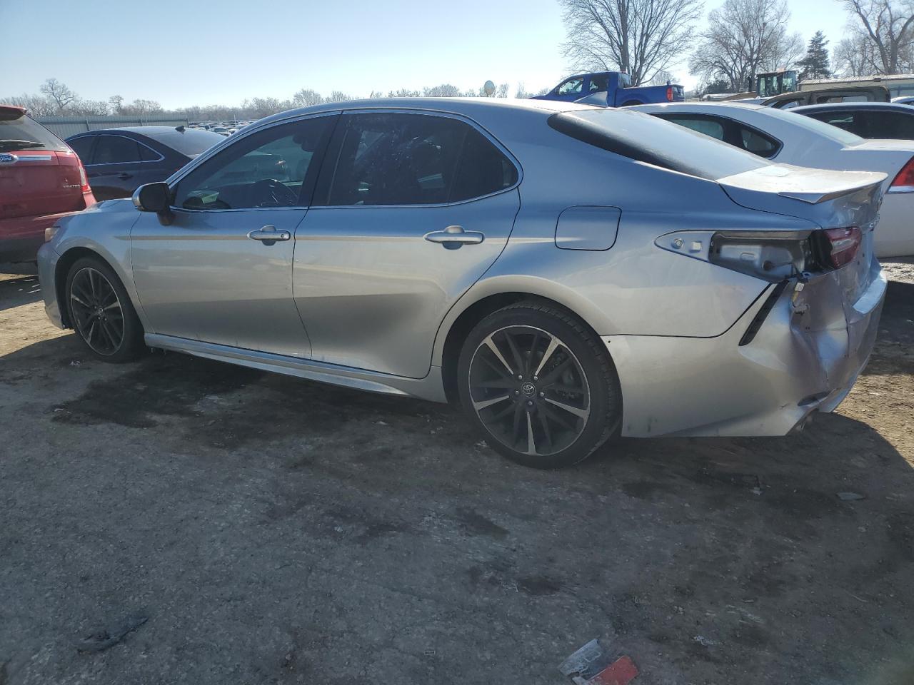 2019 Toyota Camry Xse - Фото 2