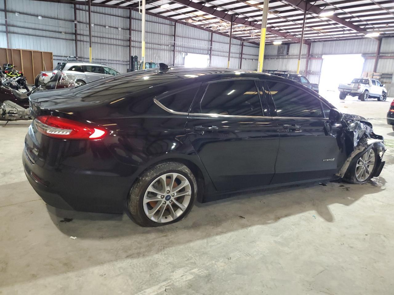 2019 Ford Fusion Se - Фото 3