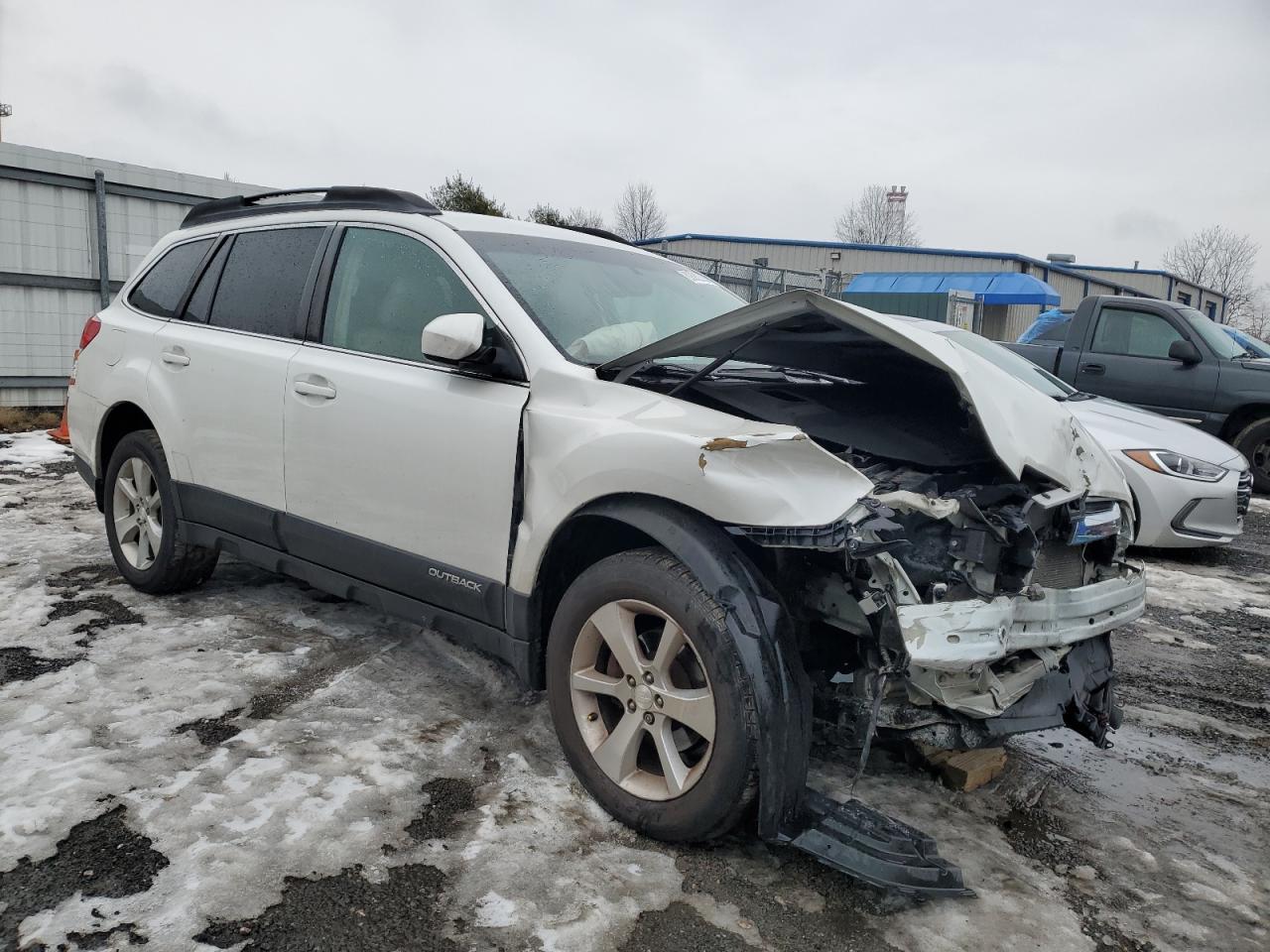 2013 Subaru Outback Li - Image 4