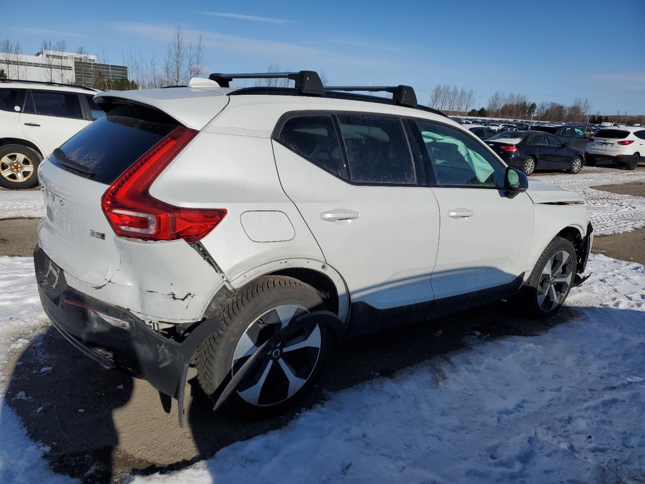 2023 Volvo Xc40 Ultimate - Фото 3