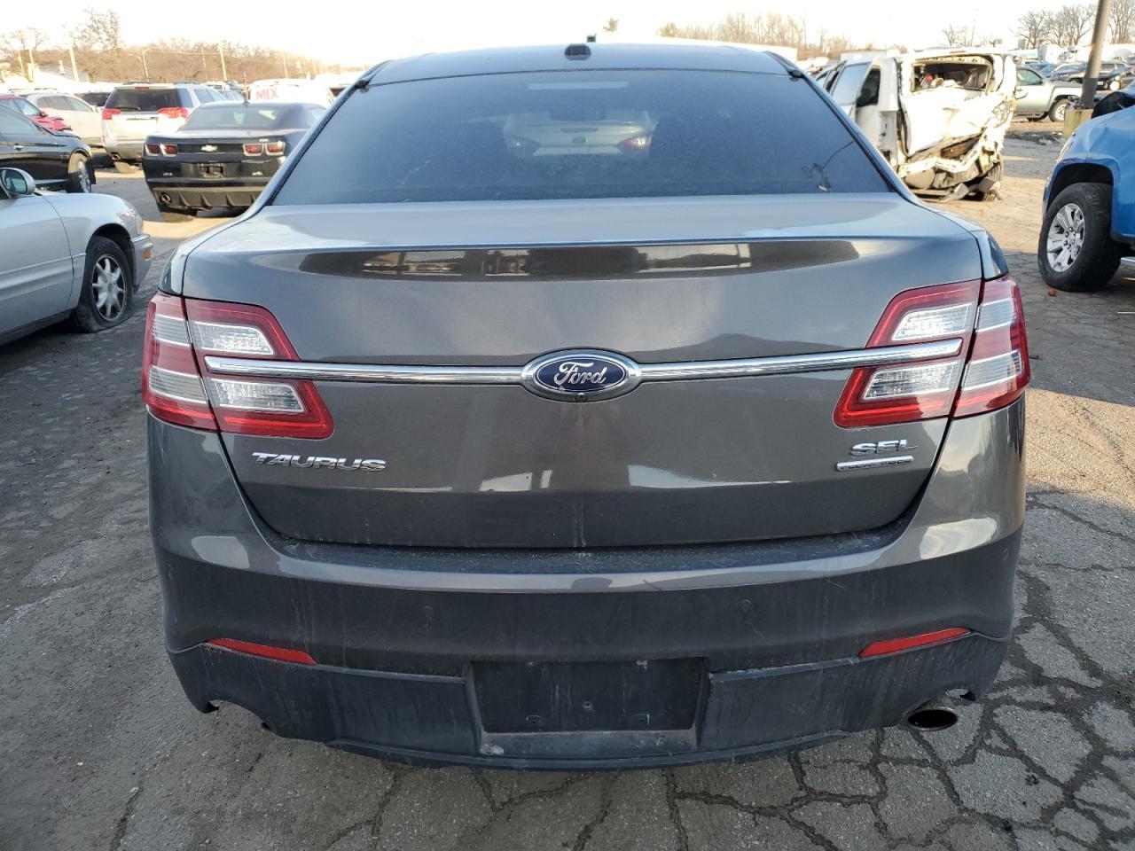 2016 Ford Taurus Sel - Image 6