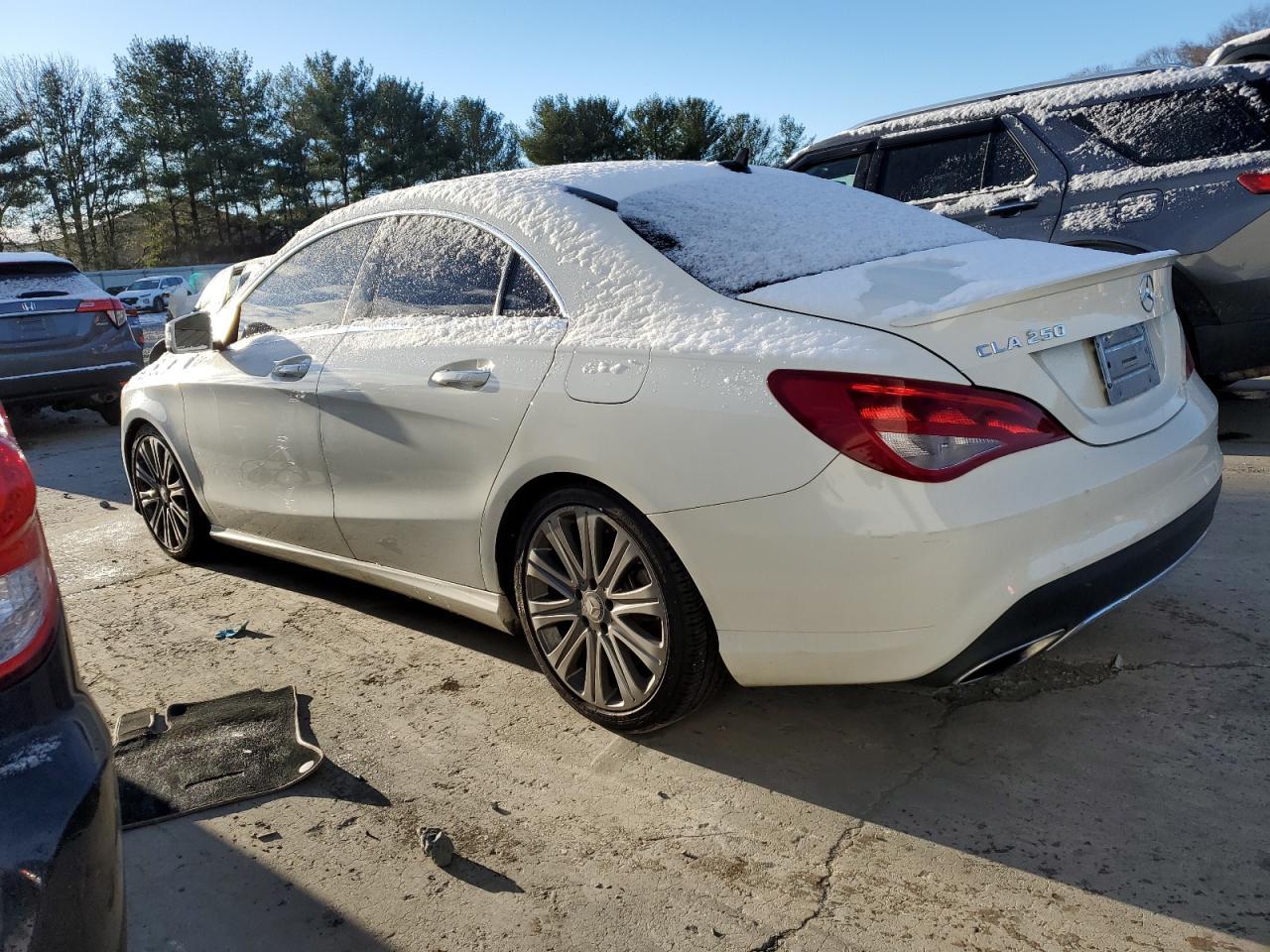 2017 Mercedes-Benz Cla 250 - Фото 2