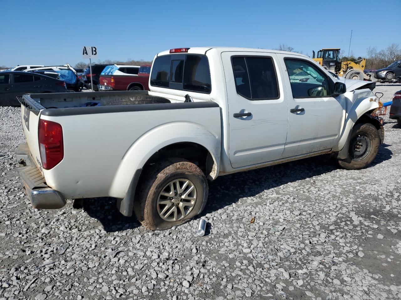 2017 Nissan Frontier S - Фото 3