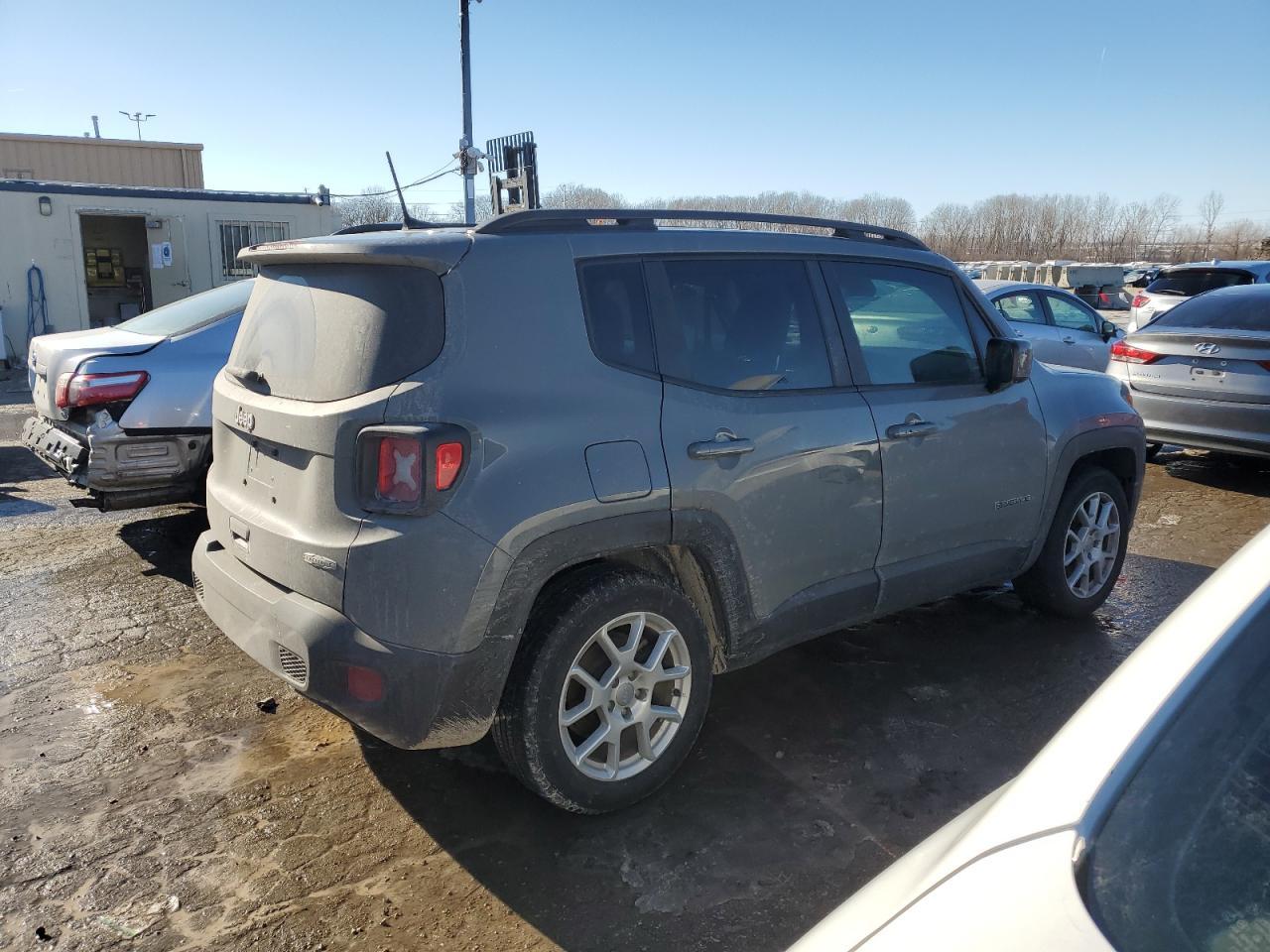2019 Jeep Renegade Latitude - Фото 3