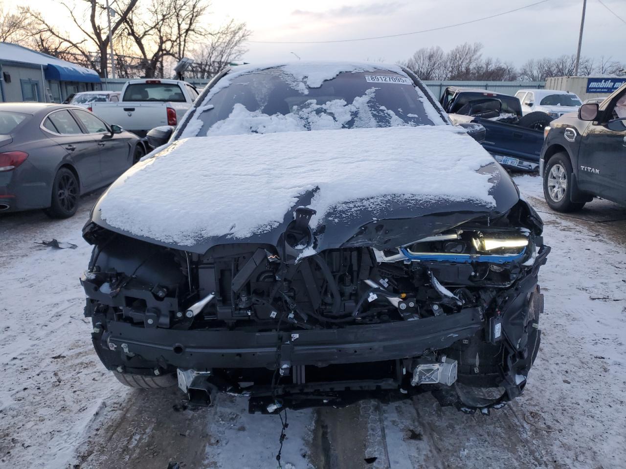 2025 BMW Ix xDrive50 - Фото 5