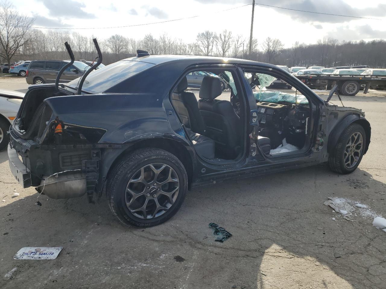 2018 Chrysler 300 S - Фото 3