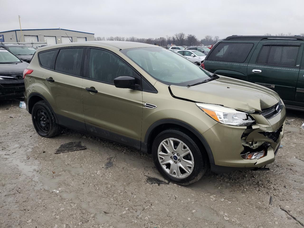 2013 Ford Escape S - Фото 4