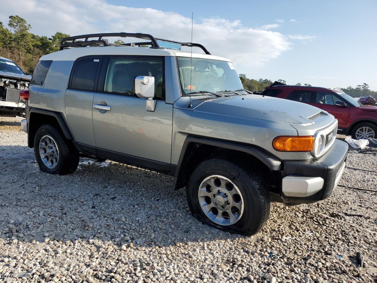2012 Toyota Fj Cruiser - Image 4