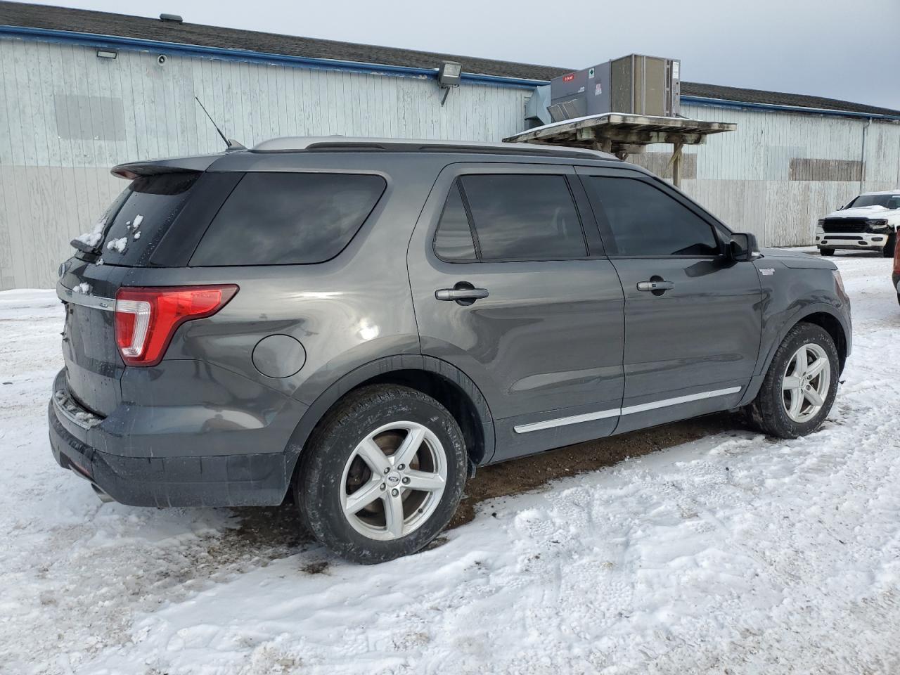 2018 Ford Explorer Xlt - Фото 3