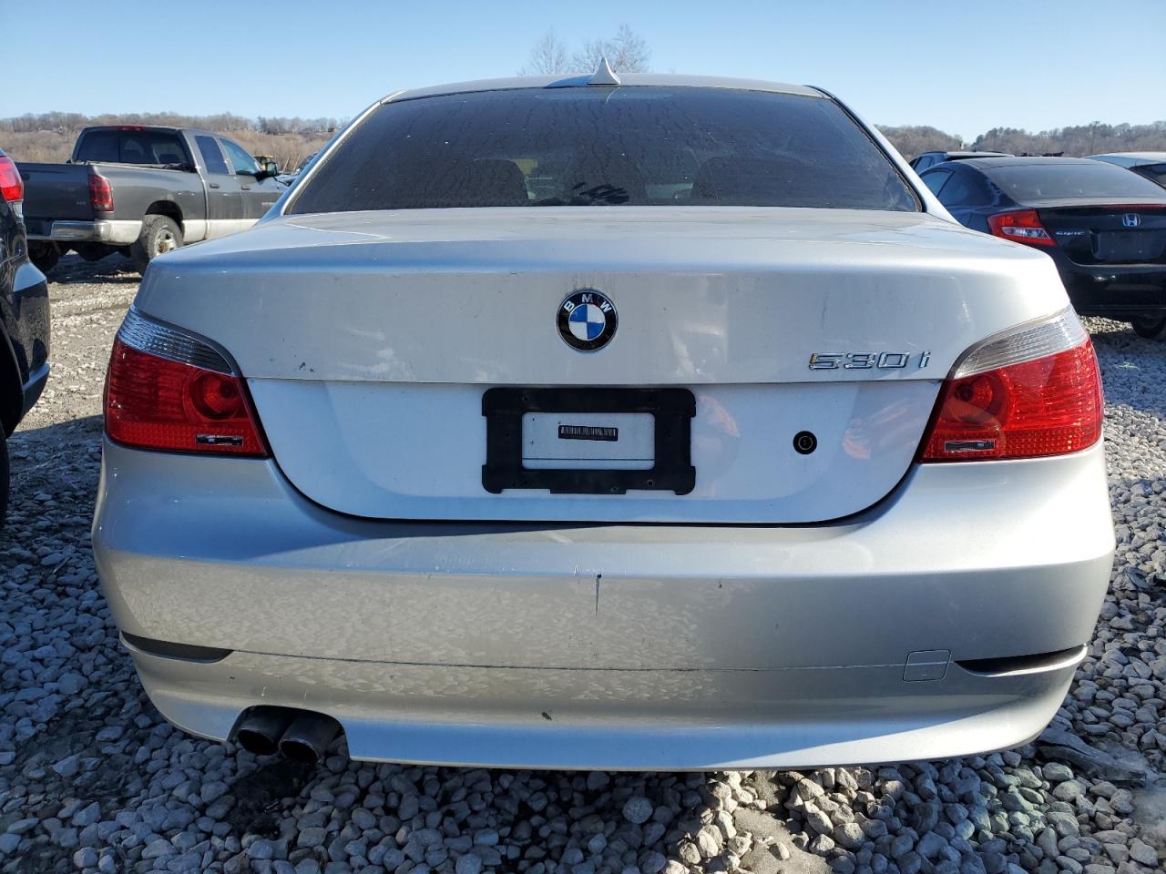2004 BMW 530 I - Image 6