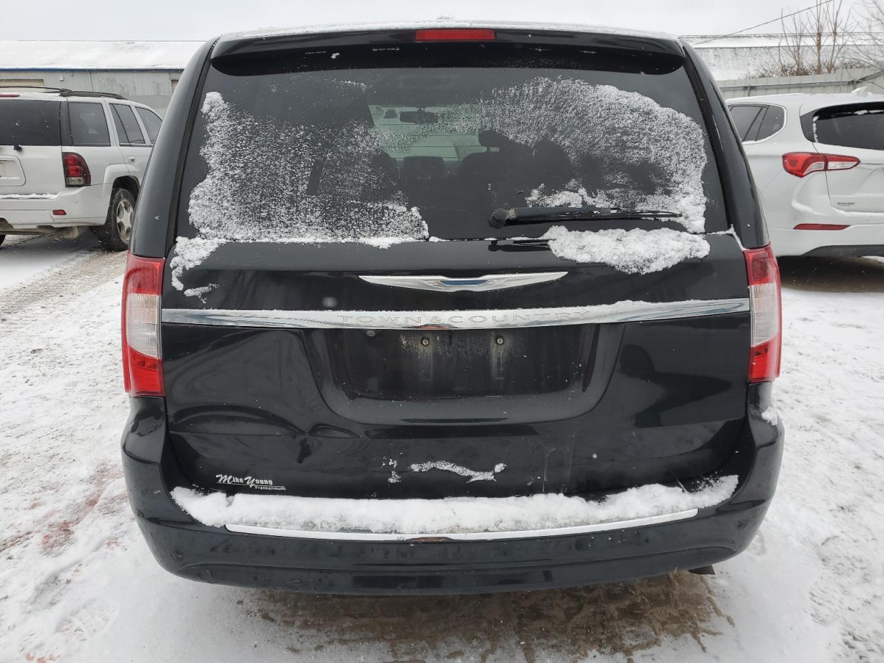 2012 Chrysler Town & Country Touring - Фото 6