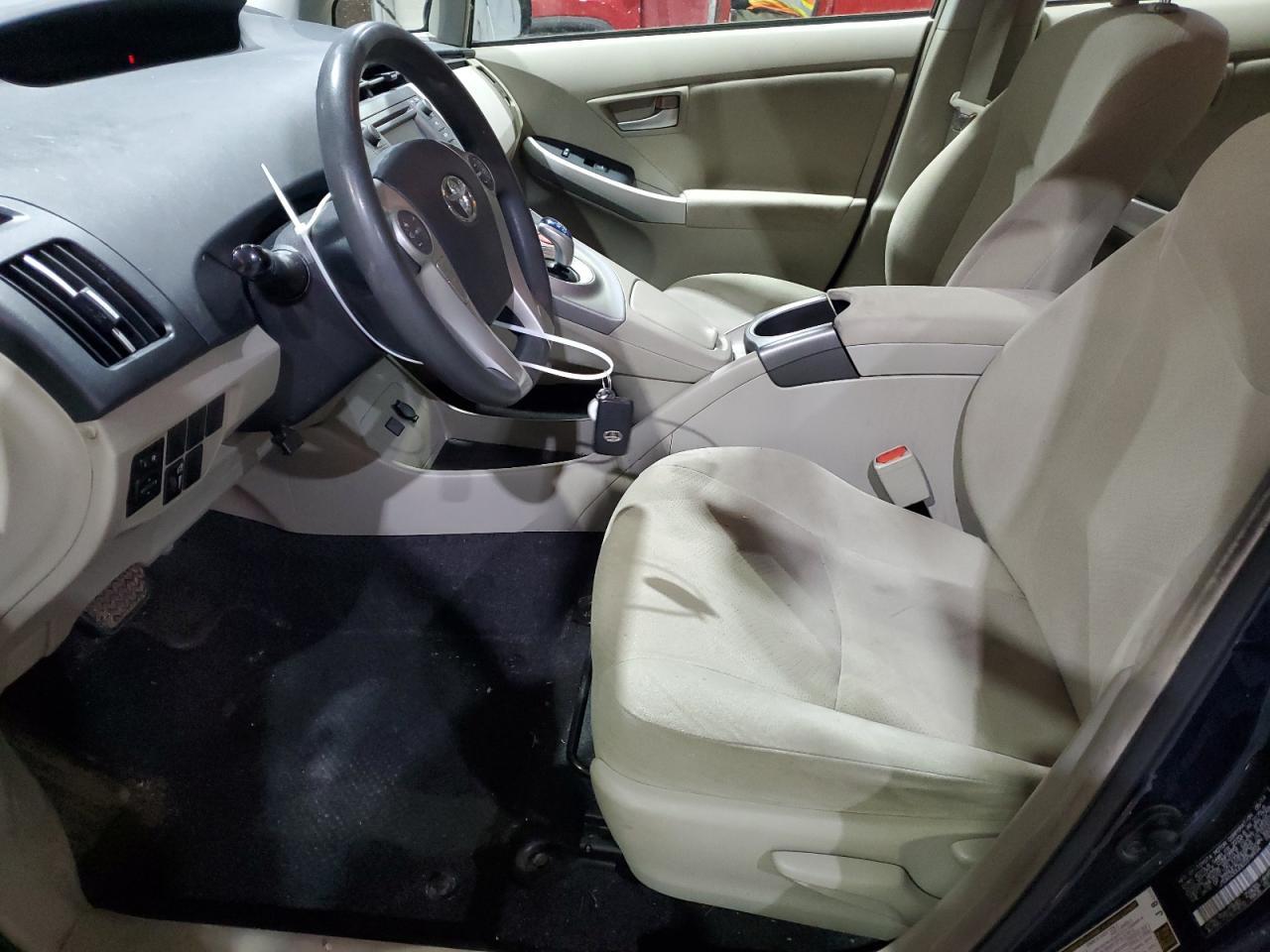 2014 Toyota Prius - Image 7