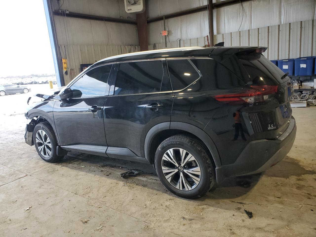 2021 Nissan Rogue Sv - Image 2