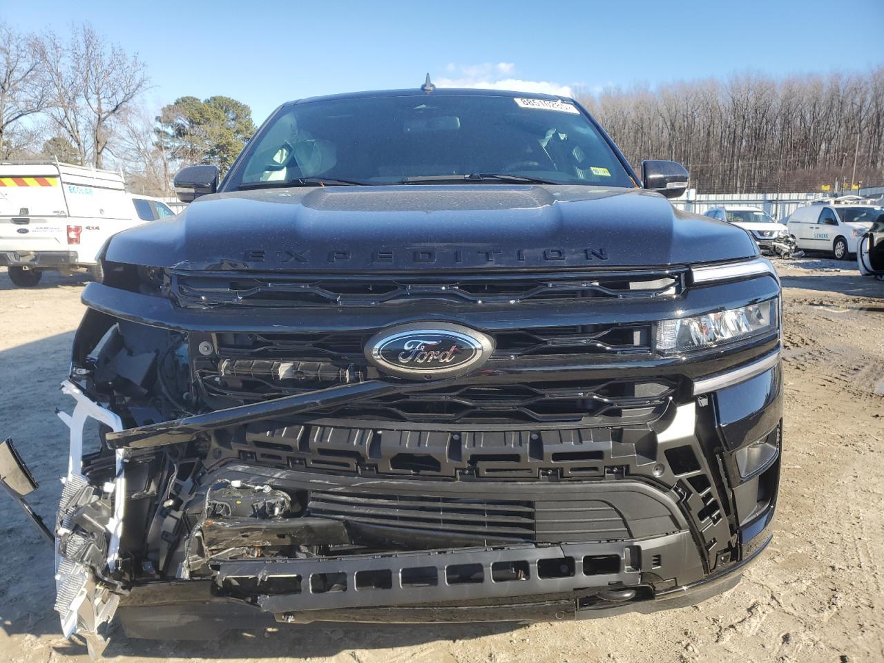 2024 Ford Expedition Max Limited - Image 5