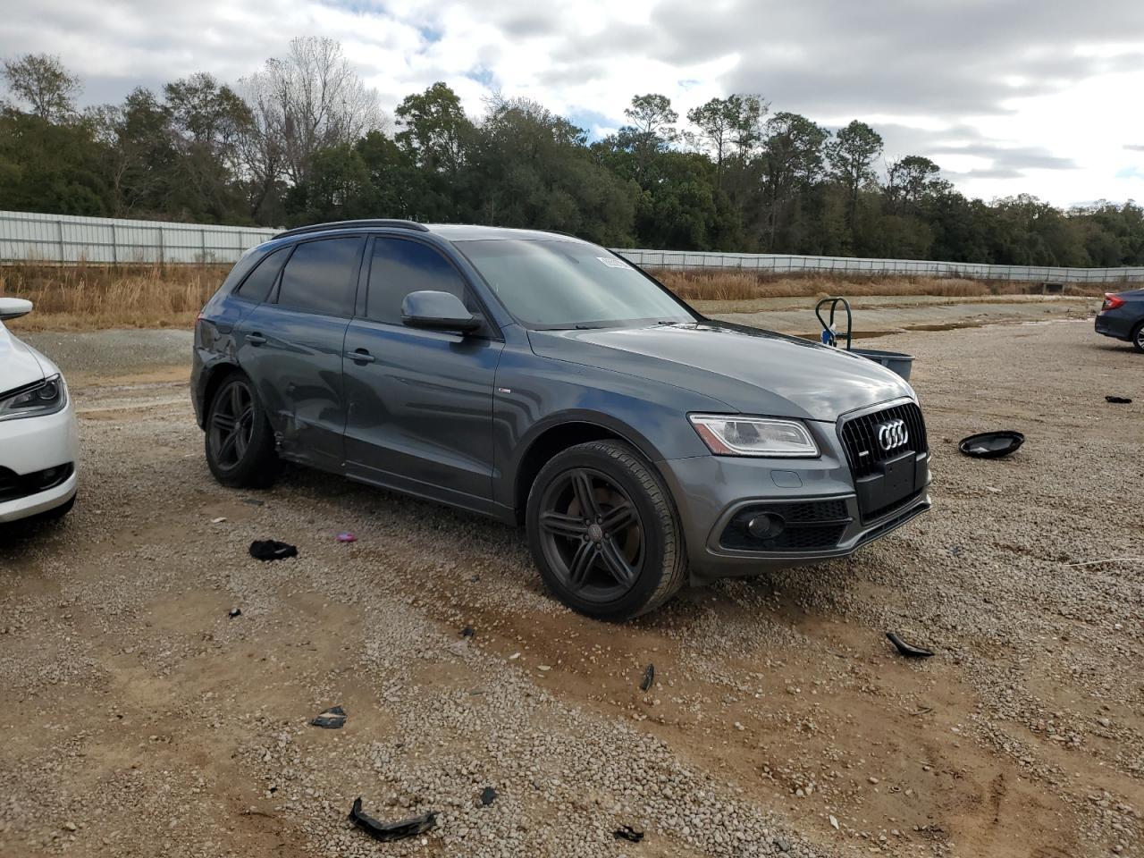2014 Audi Q5 Premium Plus - Image 4