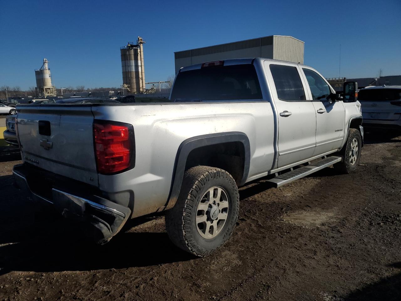 2015 Chevrolet Silverado K2500 Heavy Duty Lt - Image 3