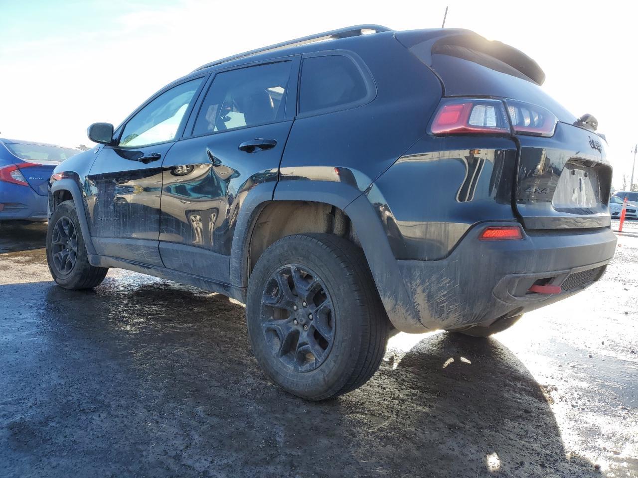 2019 Jeep Cherokee Trailhawk - Image 2
