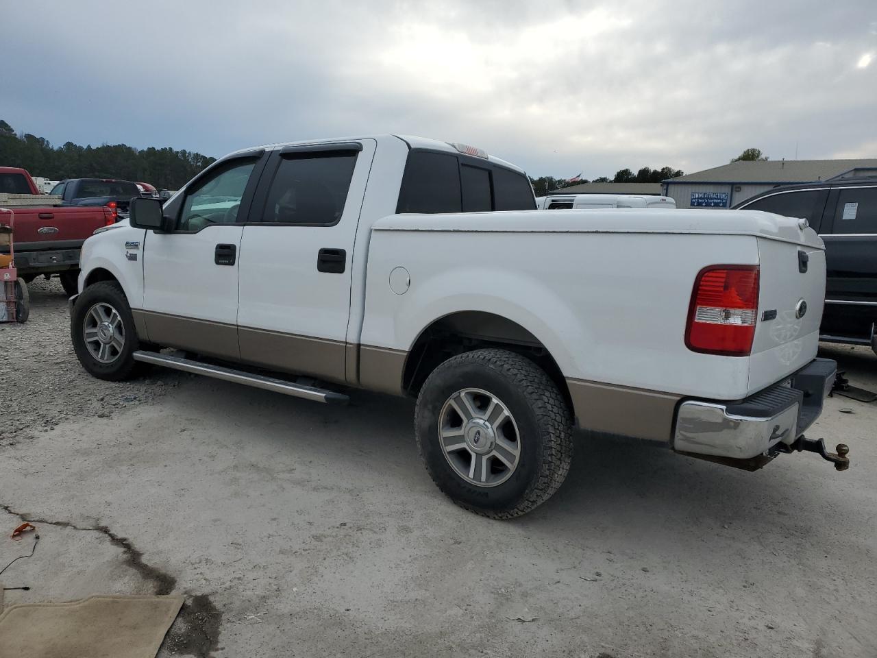 2006 Ford F150 Supercrew - Image 2
