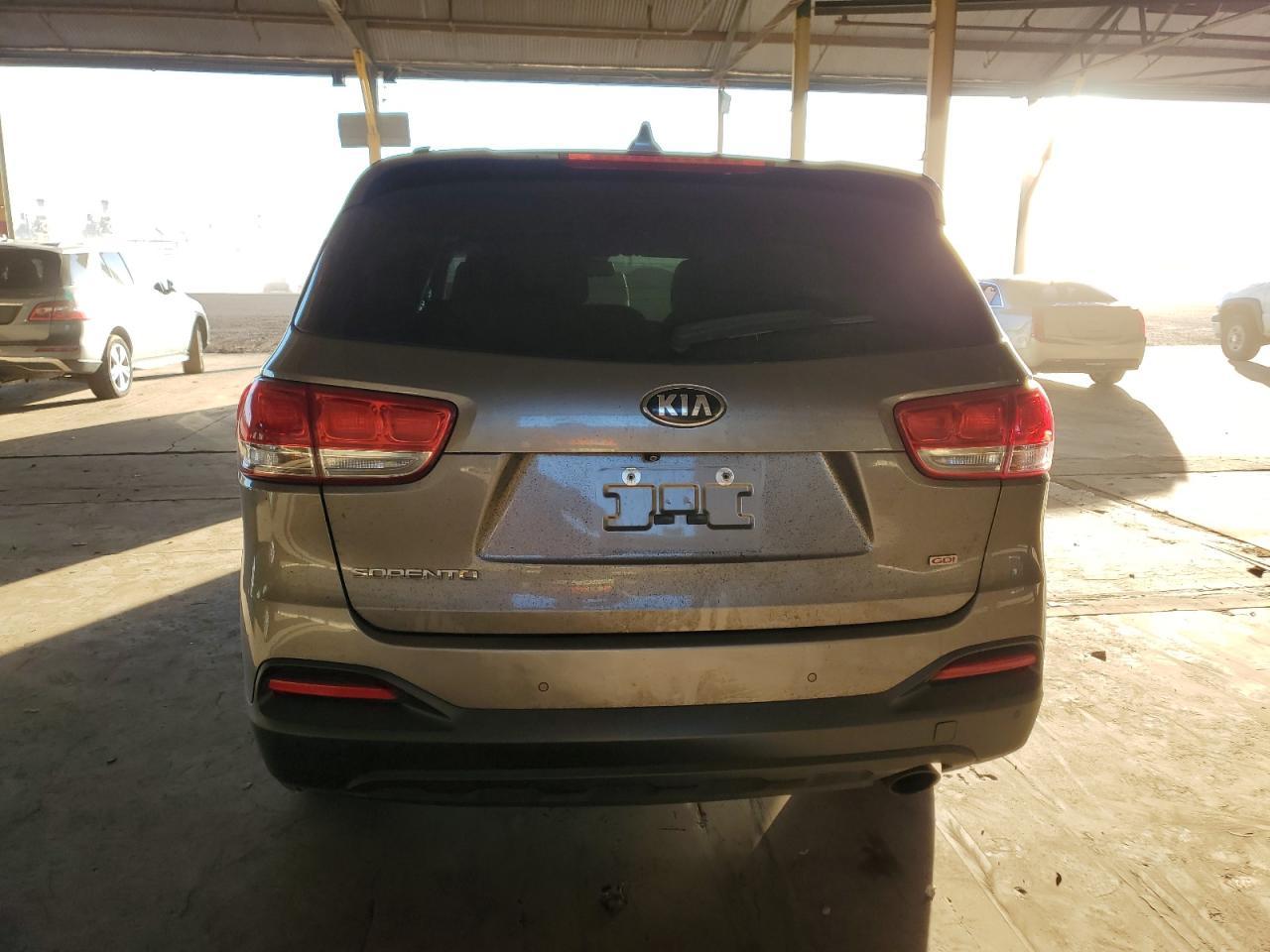 2017 Kia Sorento Lx - Фото 6