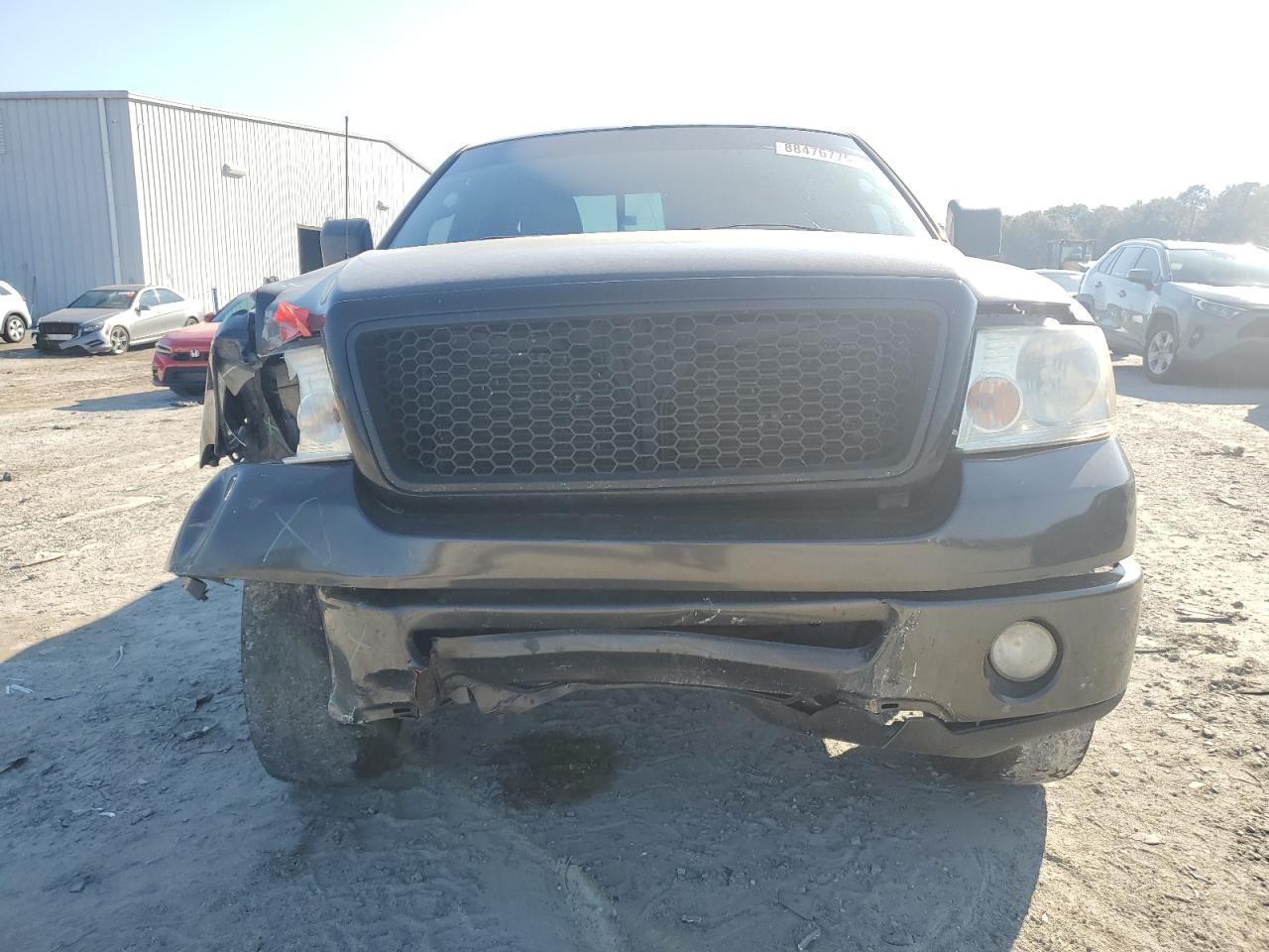 2006 Ford F150 - Image 5
